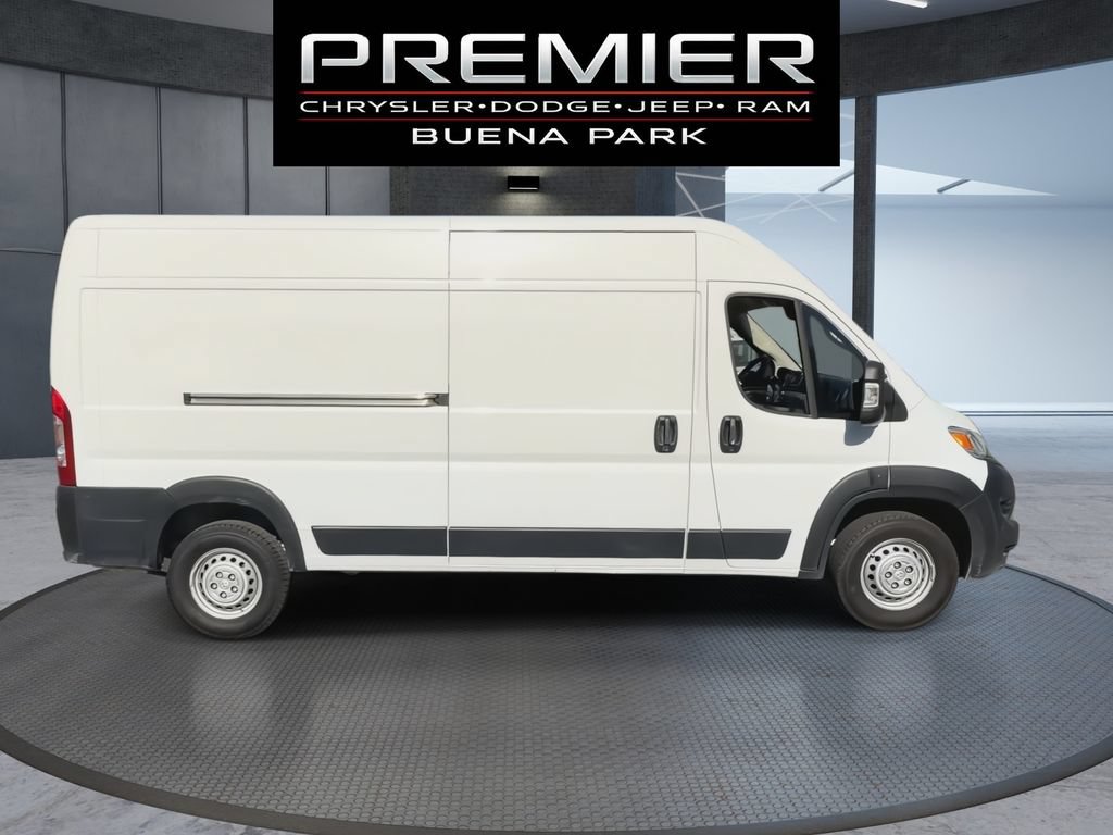 Used 2025 RAM ProMaster 3500 w/ Convenience Group FWD image 3