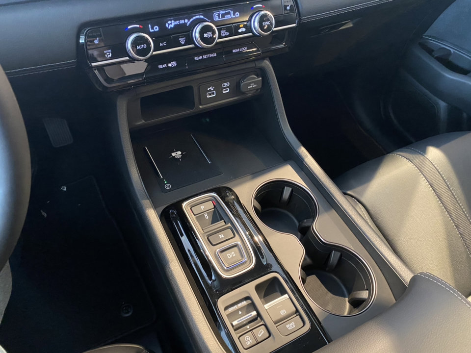 Used 2025 Honda Pilot EX-L image 26