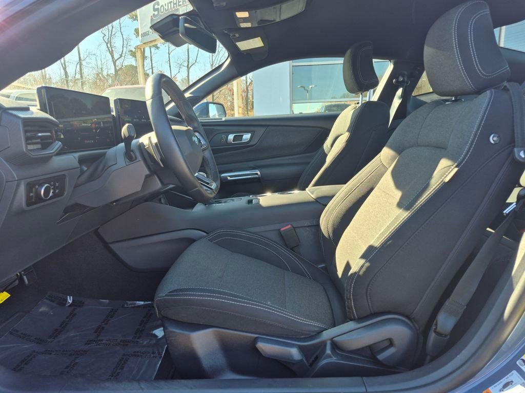 Used 2025 Ford Mustang GT video 2