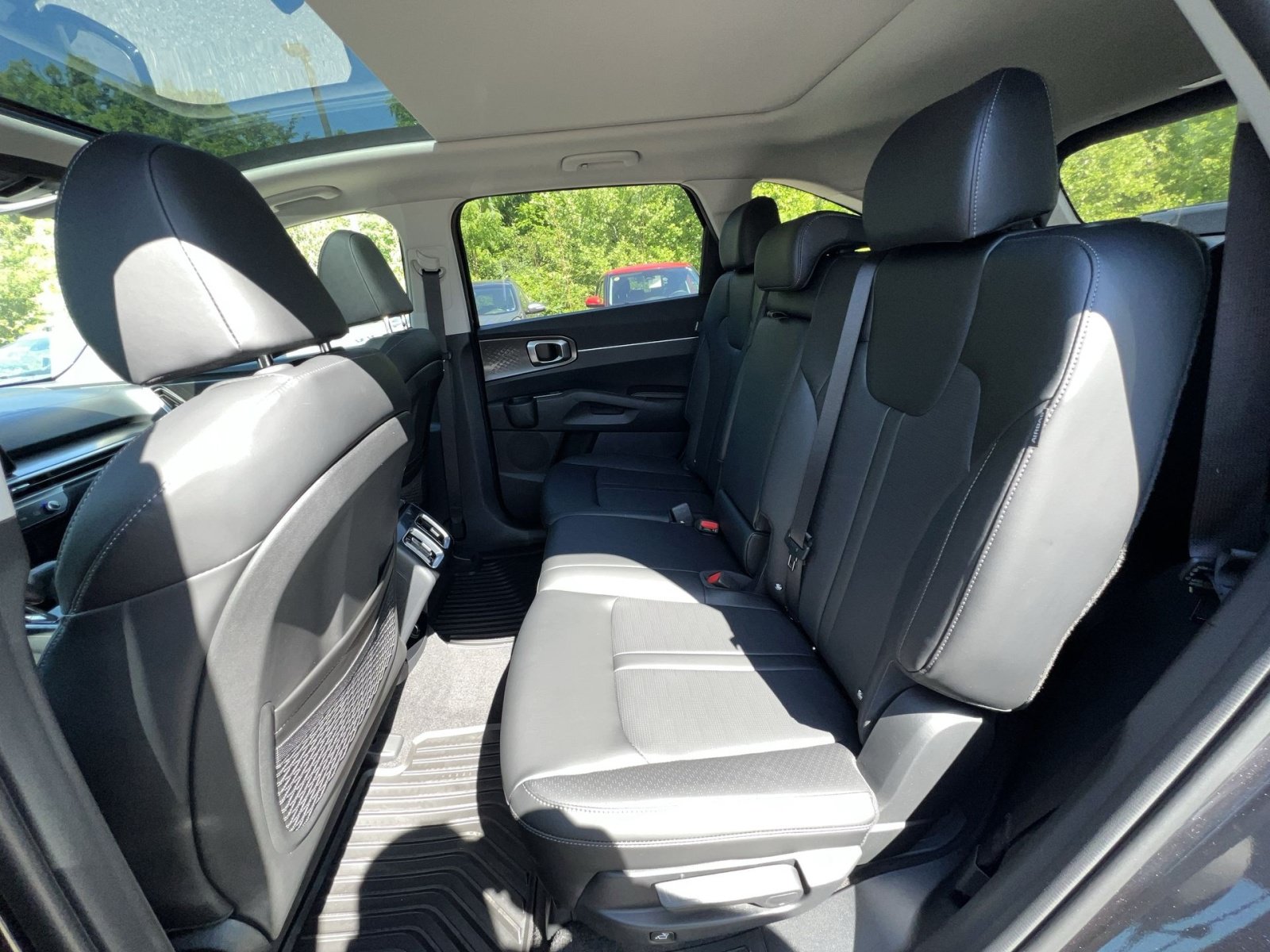 New 2026 Kia Sorento S w/ S Panoramic Sunroof Package FWD image 50