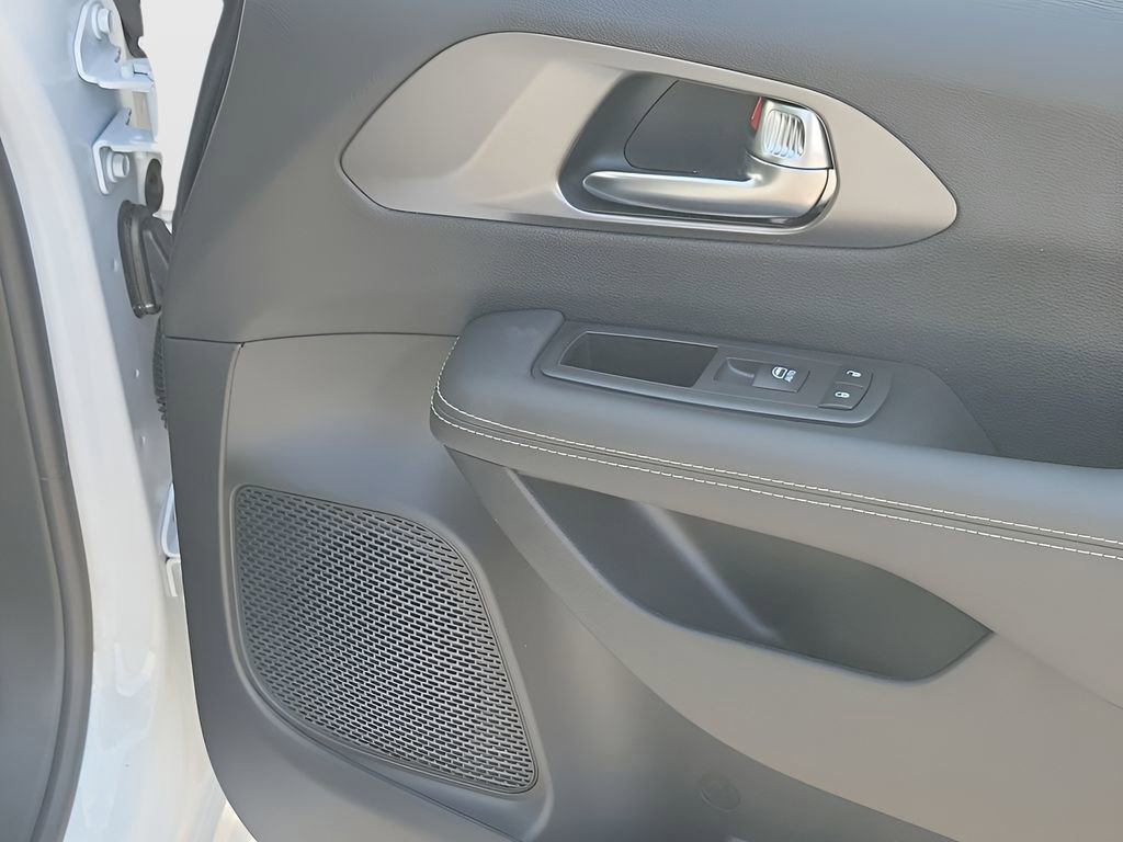 New 2026 Chrysler Voyager LX image 44