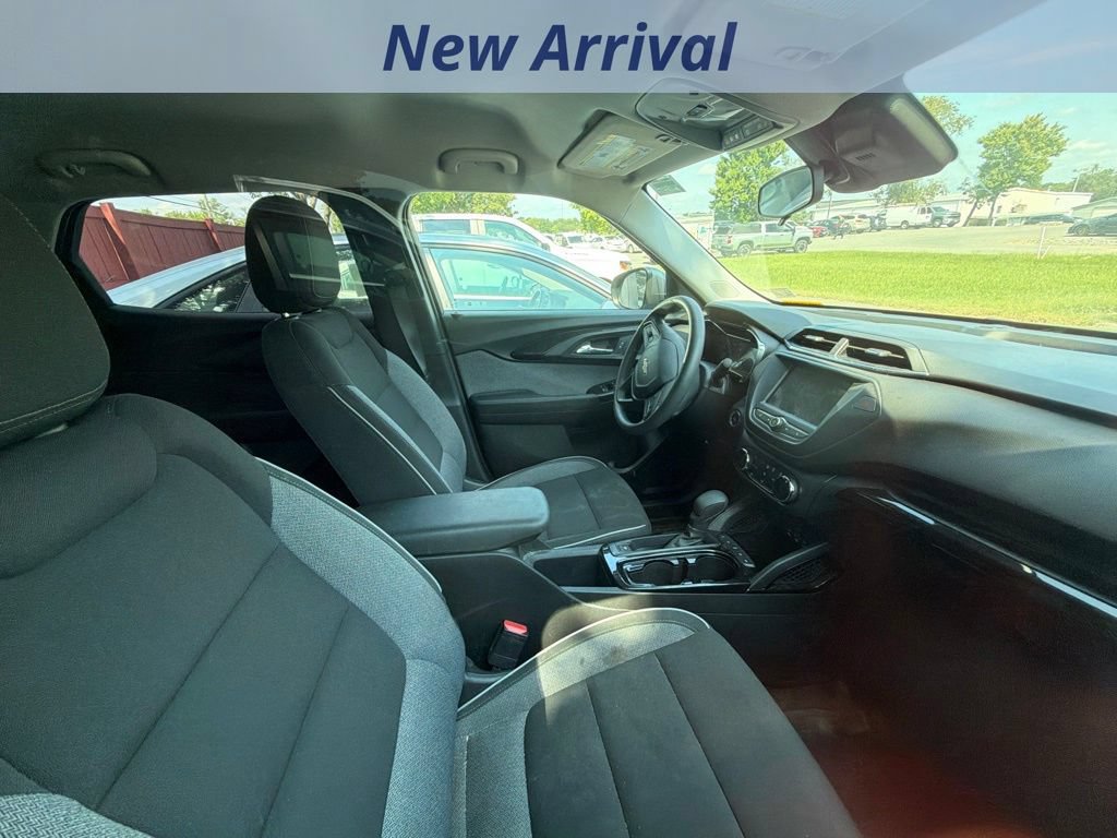 Used 2022 Chevrolet TrailBlazer LT AWD/4WD image 3