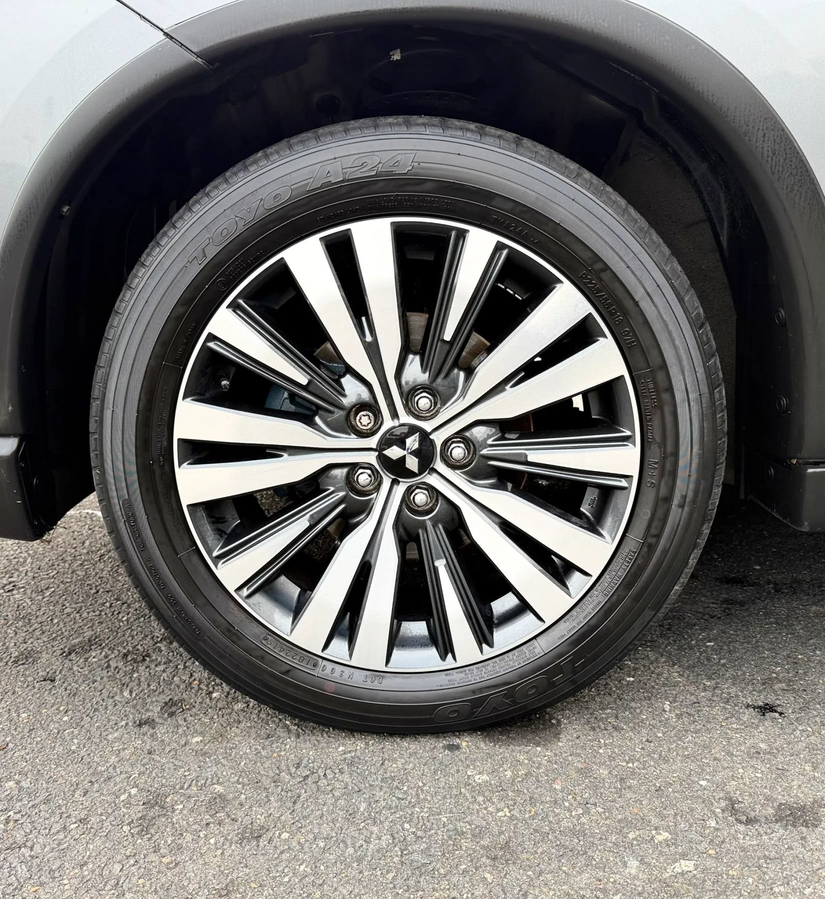 Used 2020 Mitsubishi Outlander ES FWD image 45