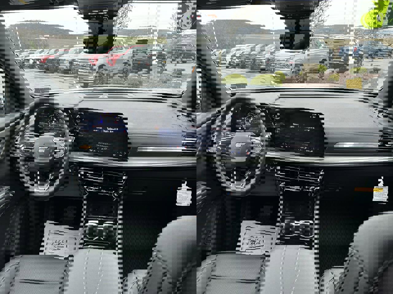 New 2026 Chevrolet Traverse LT image 16