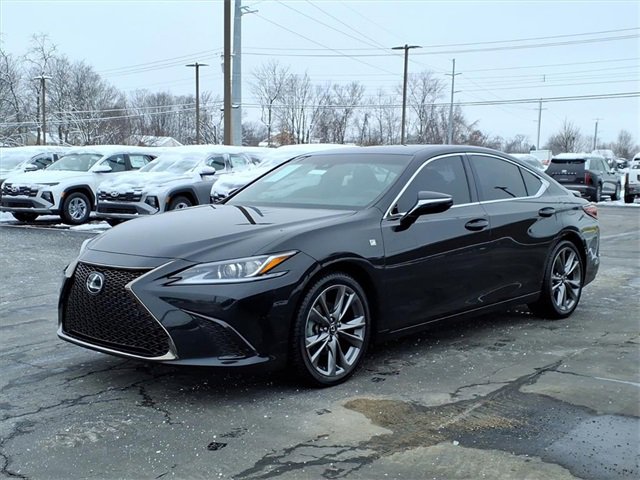 Used 2021 Lexus ES 350 F Sport image 2