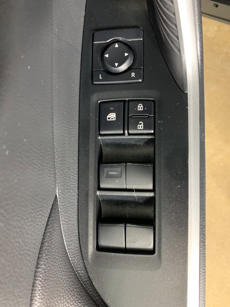 Used 2024 Toyota RAV4 LE image 17