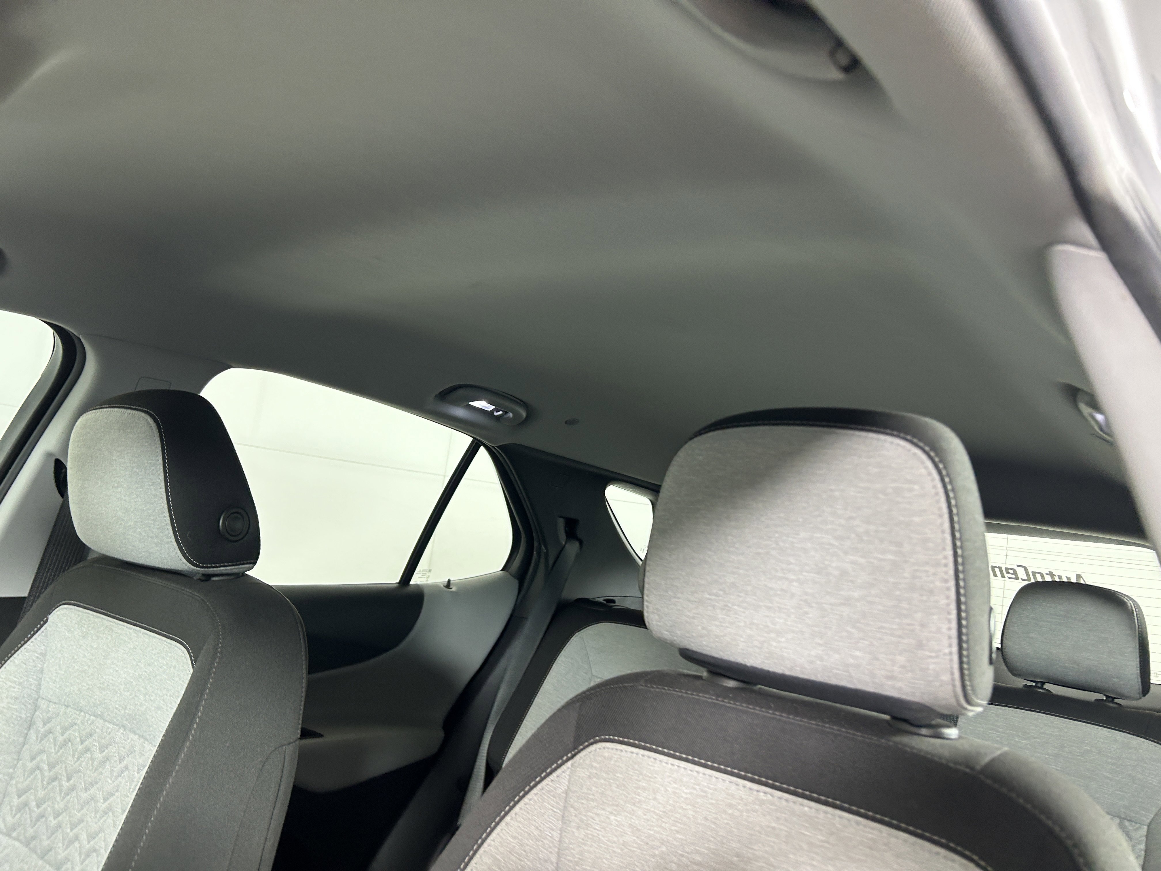 Used 2023 Chevrolet Equinox LS AWD/4WD image 12