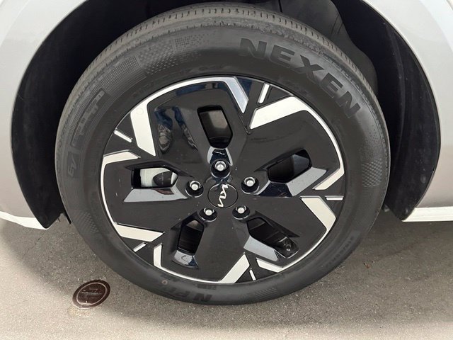 Used 2023 Kia Niro Wave FWD image 28