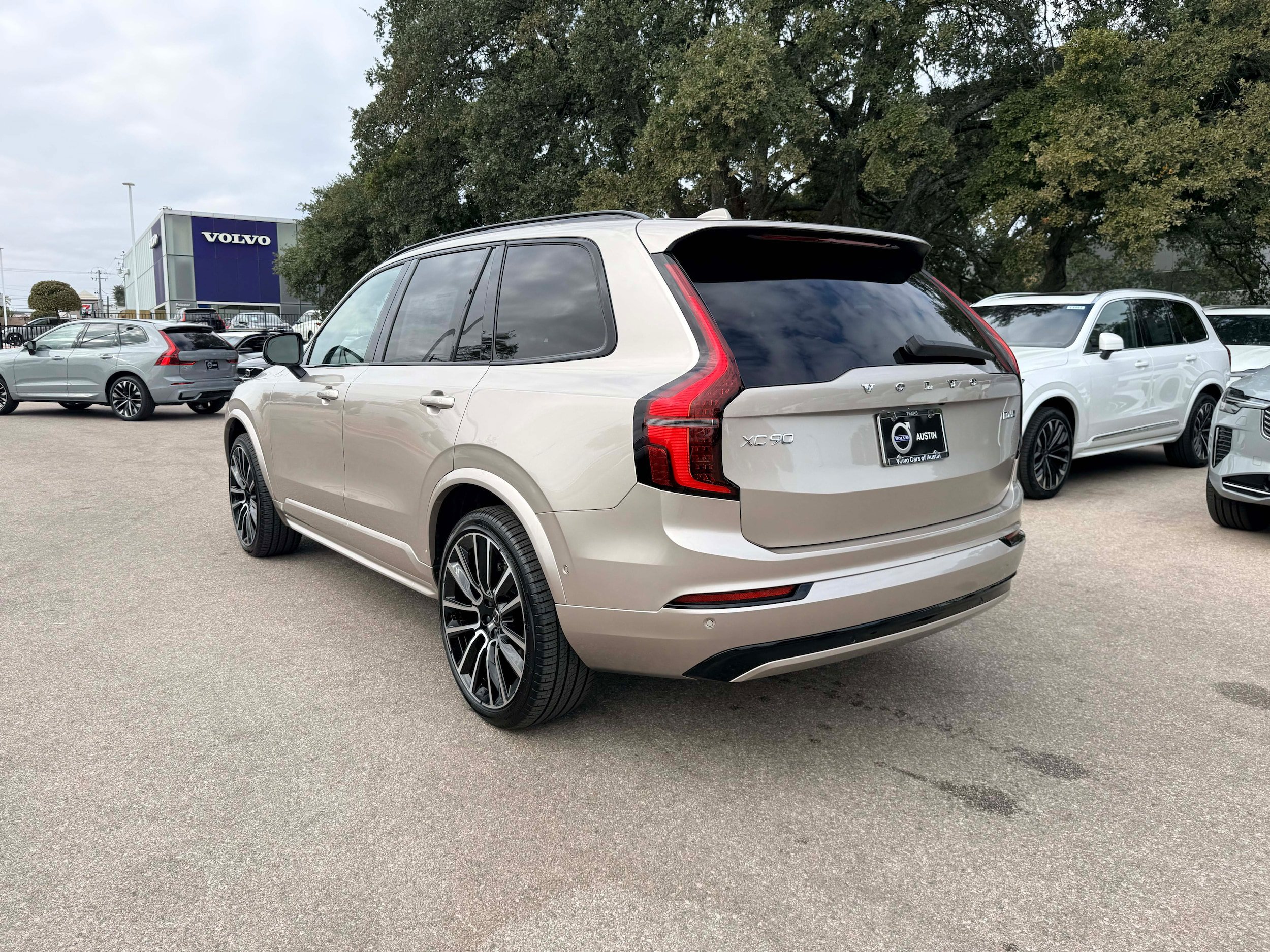 Used 2026 Volvo XC90 B6 Ultra AWD/4WD image 4
