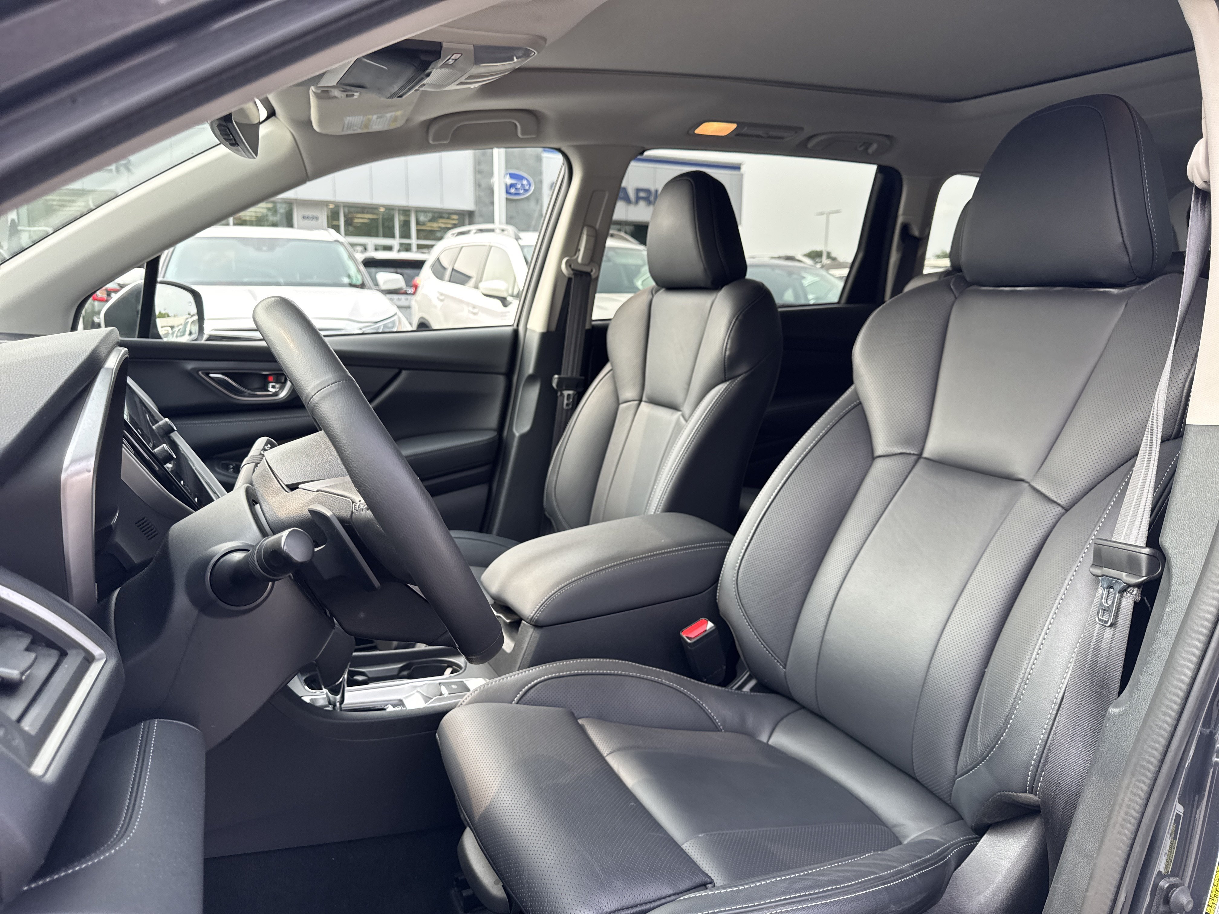 Used 2023 Subaru Ascent Limited w/ Technology Package AWD/4WD image 16