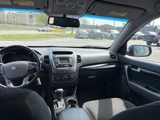 Used 2015 Kia Sorento LX image 32