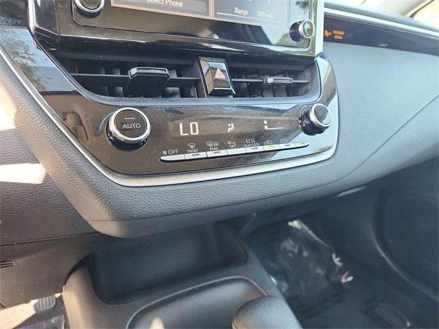 Used 2020 Toyota Corolla LE image 18