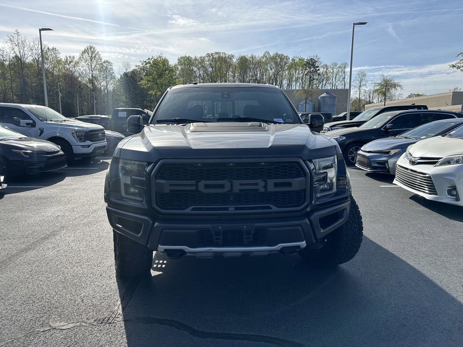Used 2018 Ford F150 Raptor w/ Equipment Group 802A Luxury video 3