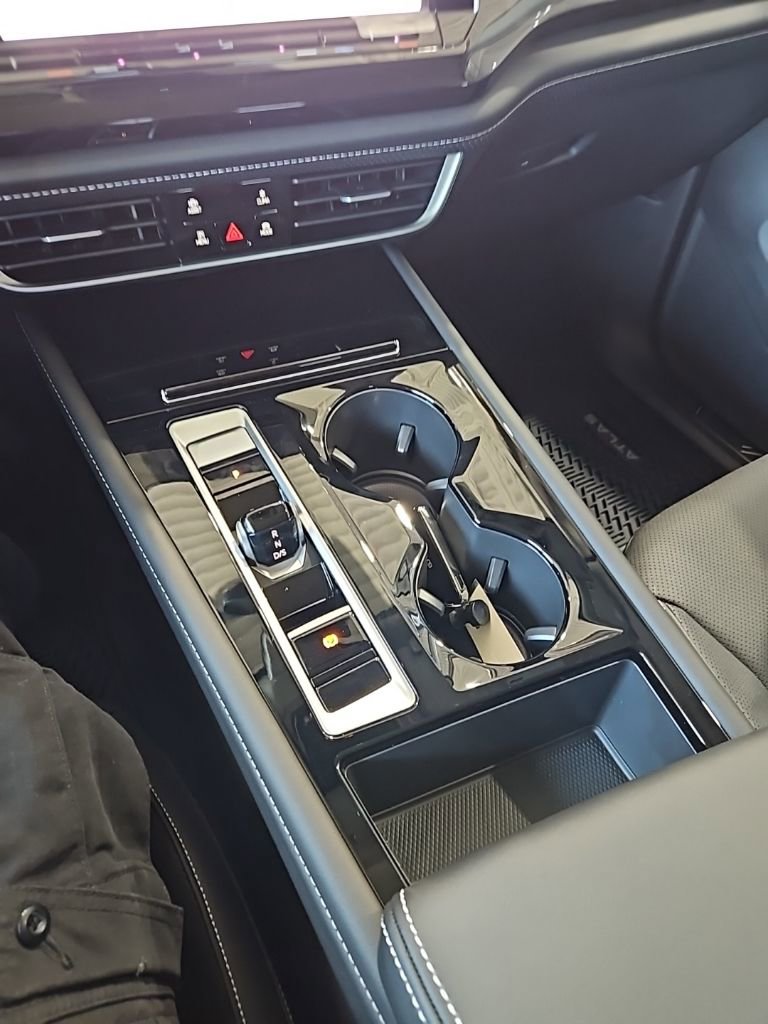 New 2026 Volkswagen Atlas SE image 34