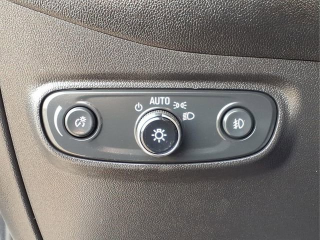 Used 2021 Chevrolet Equinox LT image 17