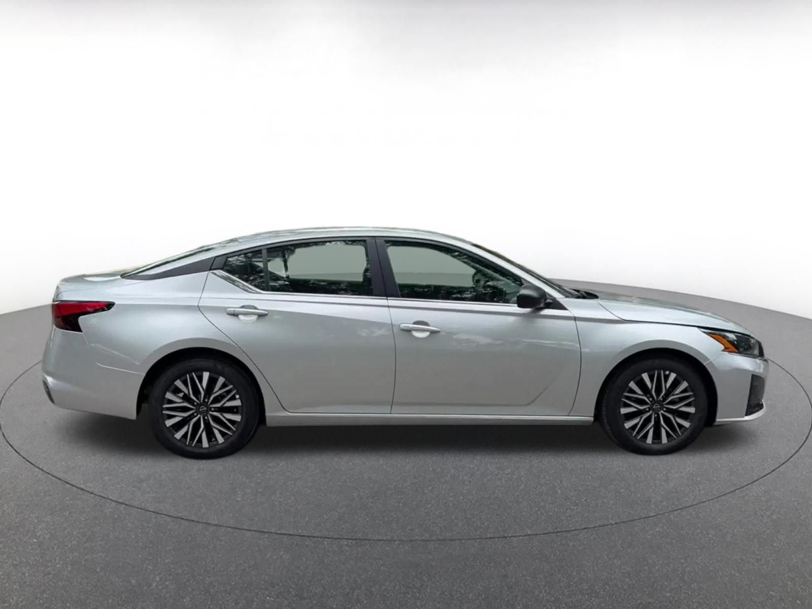 Used 2026 Nissan Altima 2.5 SV FWD image 17