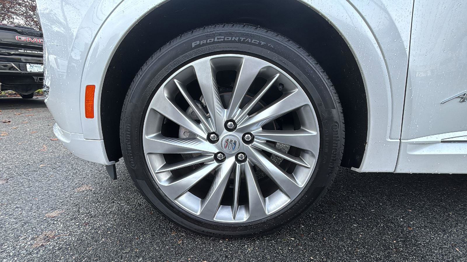 Certified 2025 Buick Envision Avenir image 10