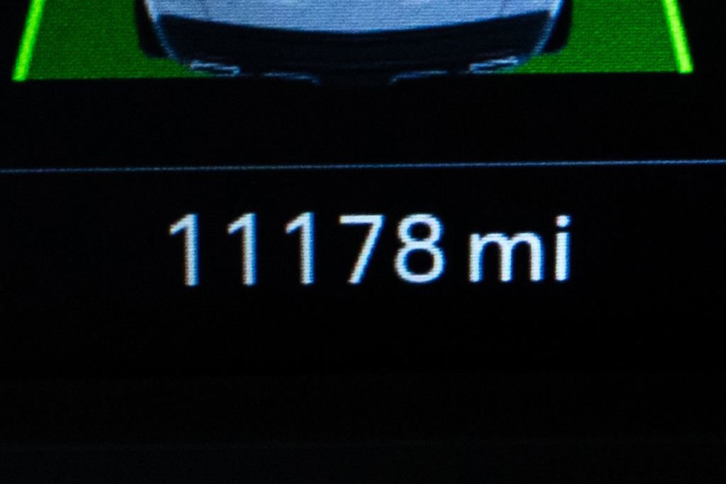 Used 2022 Cadillac XT5 Premium Luxury w/ LPO, Floor Liner Package image 36