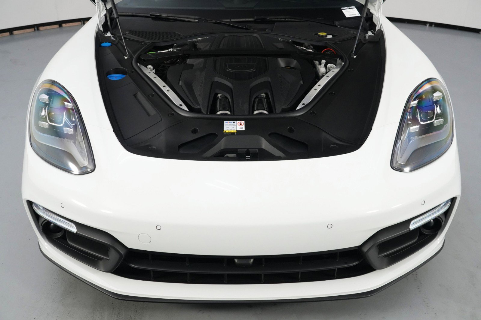 Used 2023 Porsche Panamera Platinum Edition w/ Smoking Package image 8