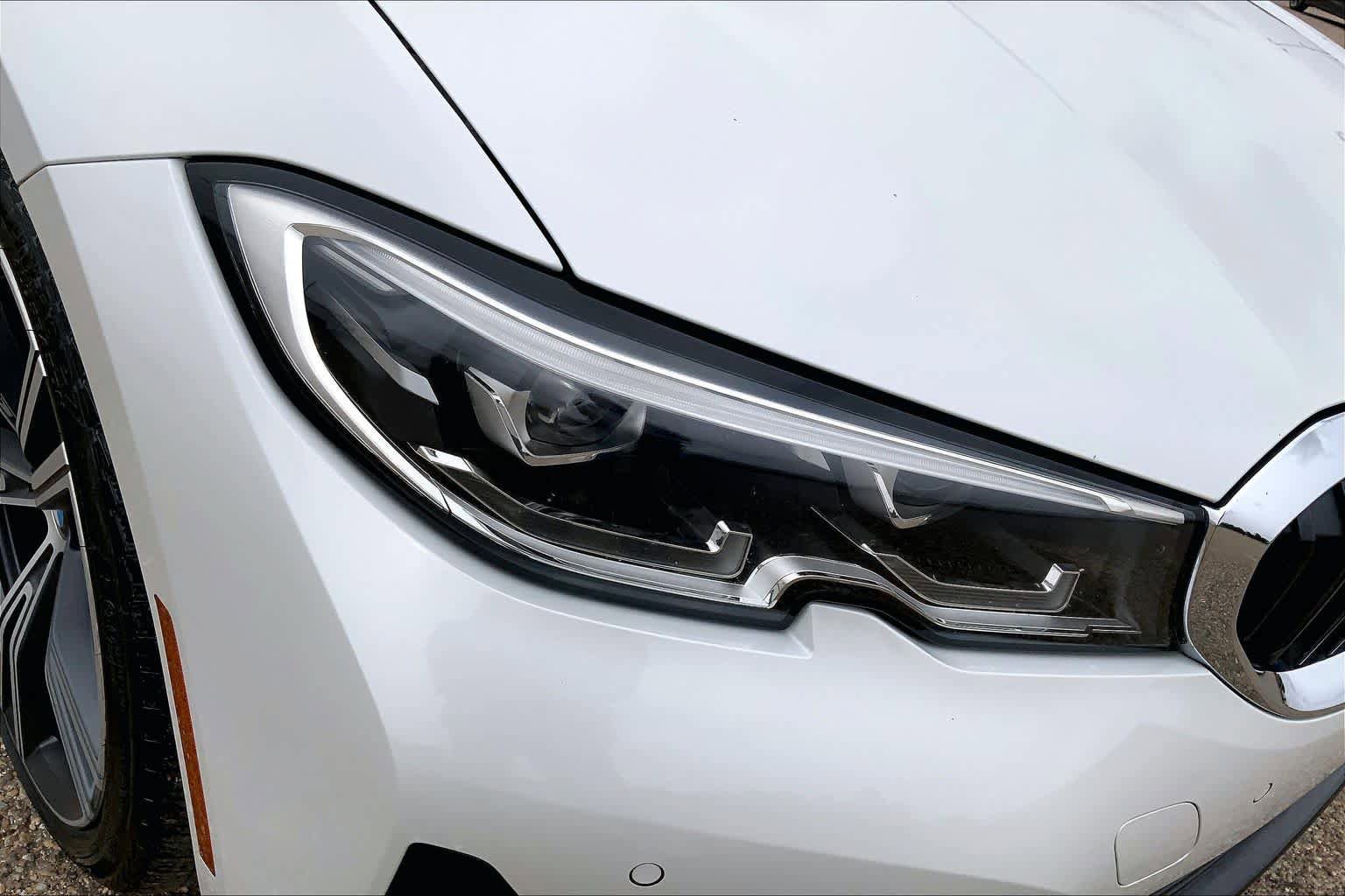 Used 2021 BMW 330i xDrive Sedan AWD/4WD image 28
