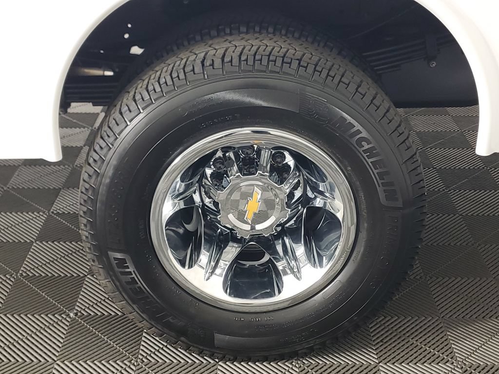 New 2026 Chevrolet Silverado 3500 LT w/ Convenience Package RWD image 16