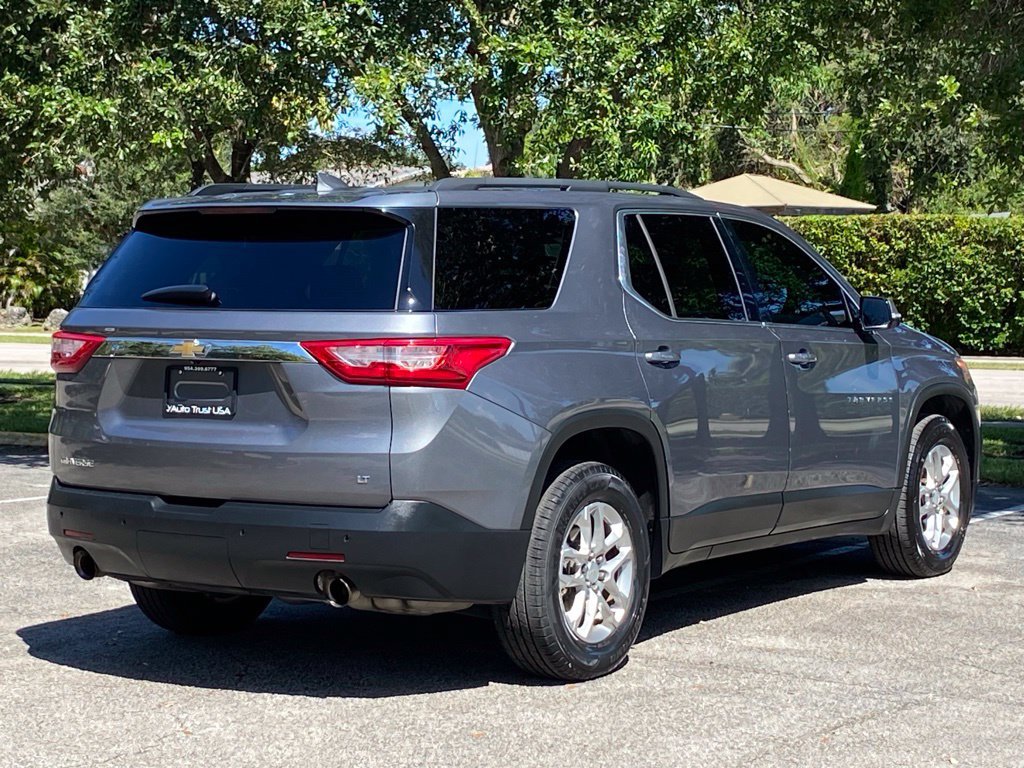 Used 2020 Chevrolet Traverse LT FWD image 7