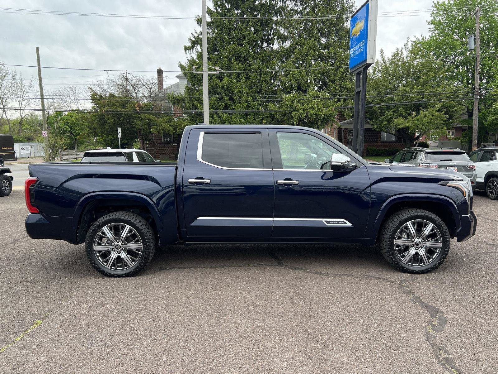 Used 2023 Toyota Tundra Capstone AWD/4WD image 9