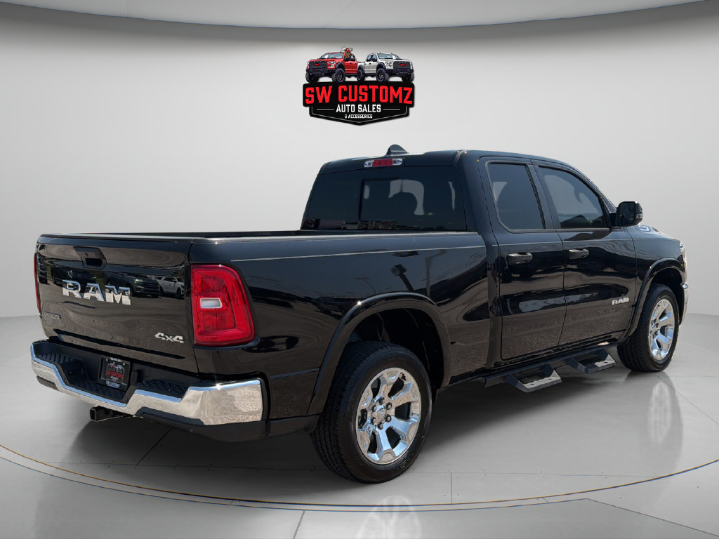 Used 2025 RAM 1500 Big Horn AWD/4WD image 7