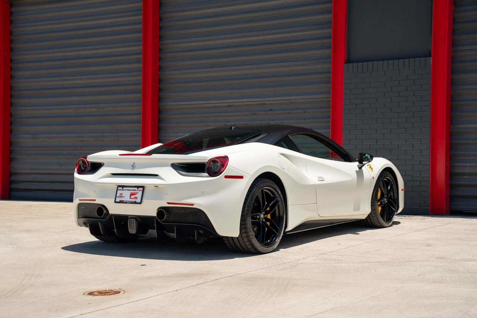 Used 2016 Ferrari 488 GTB RWD image 8