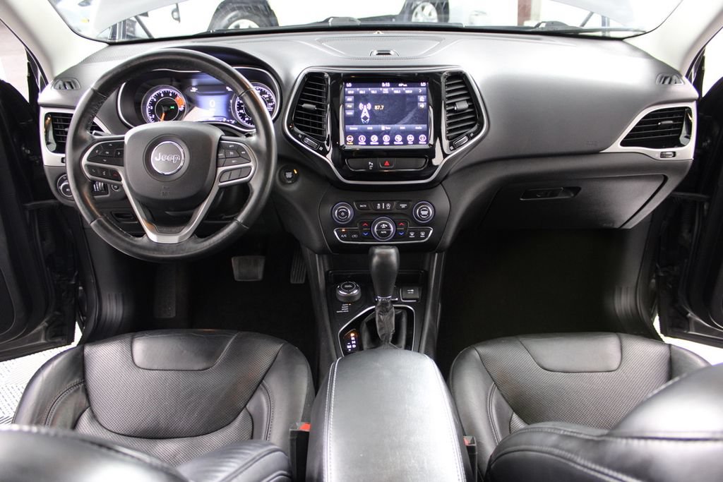 Used 2019 Jeep Cherokee Limited AWD/4WD image 27
