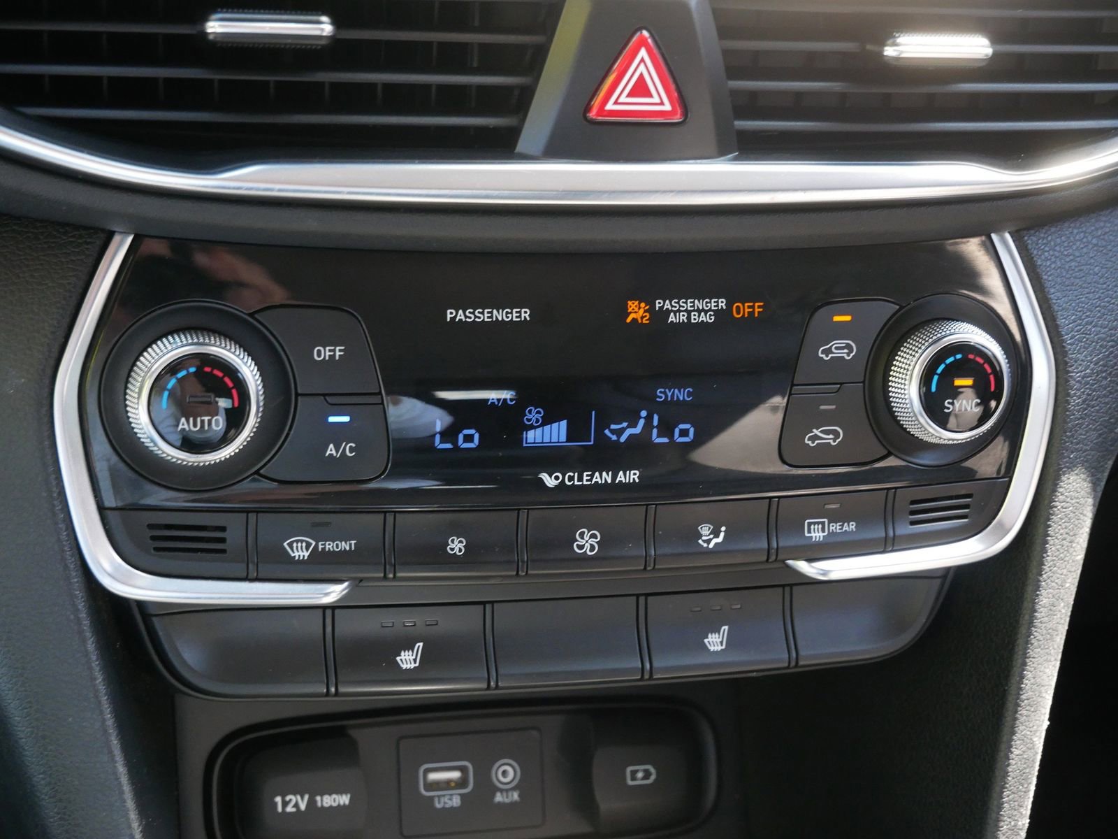 Used 2019 Hyundai Santa Fe Limited AWD/4WD image 18