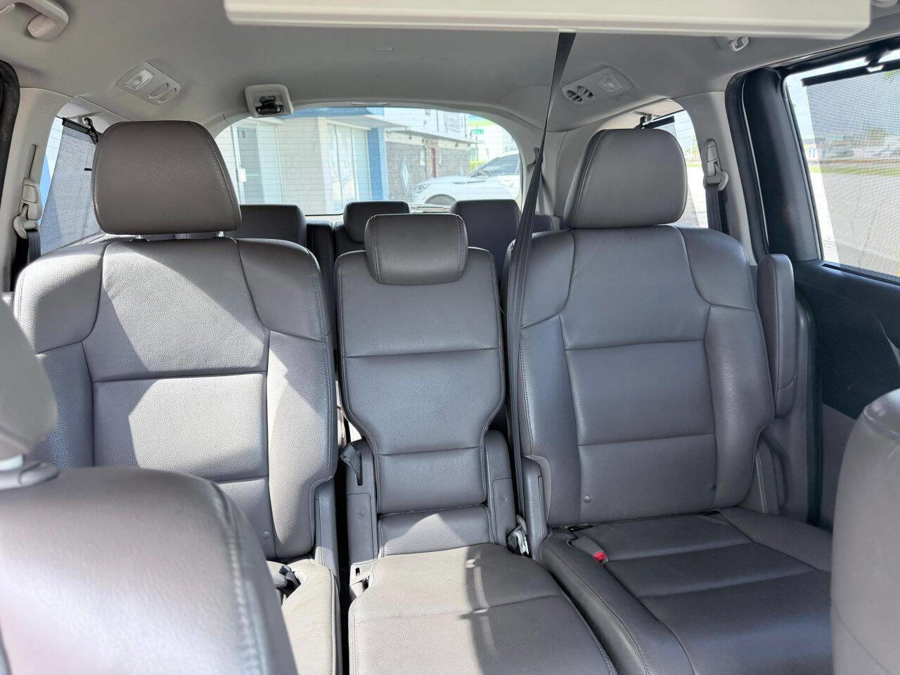 Used 2014 Honda Odyssey Touring Elite image 18