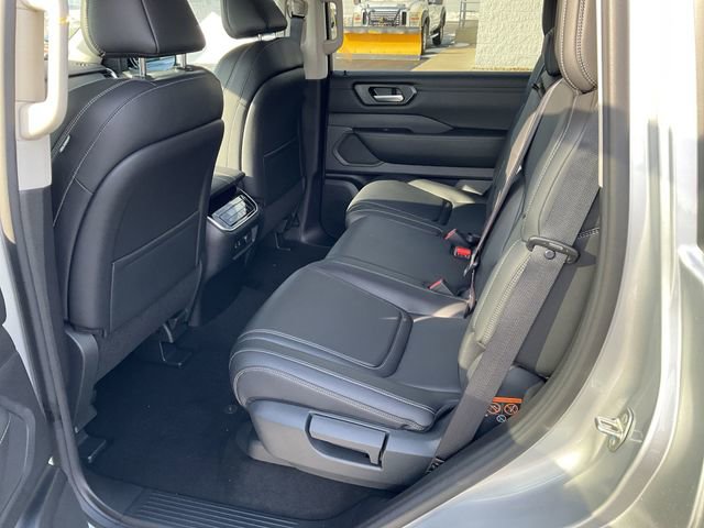 New 2026 Nissan Armada SV image 12