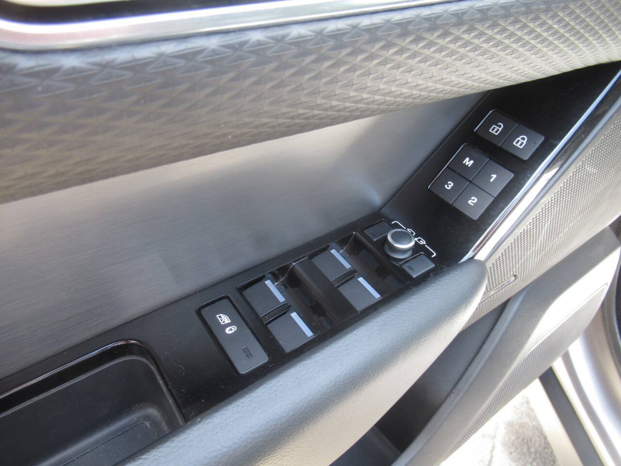 Used 2021 Land Rover Range Rover Velar R-Dynamic S AWD/4WD image 27