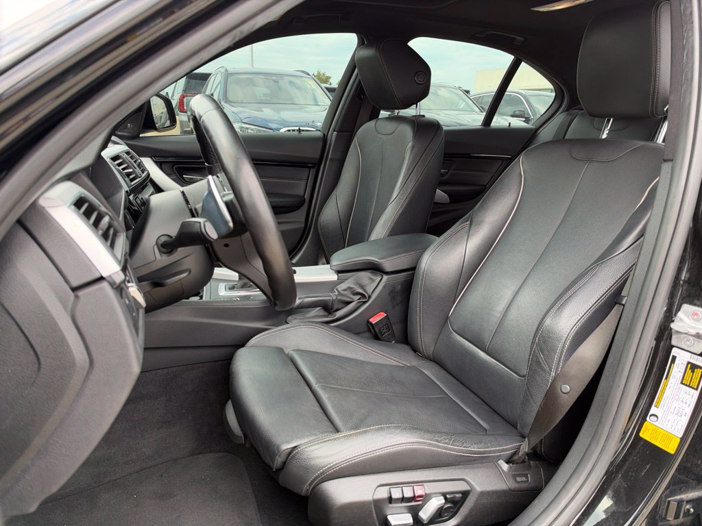 Used 2018 BMW 340i Sedan RWD image 13