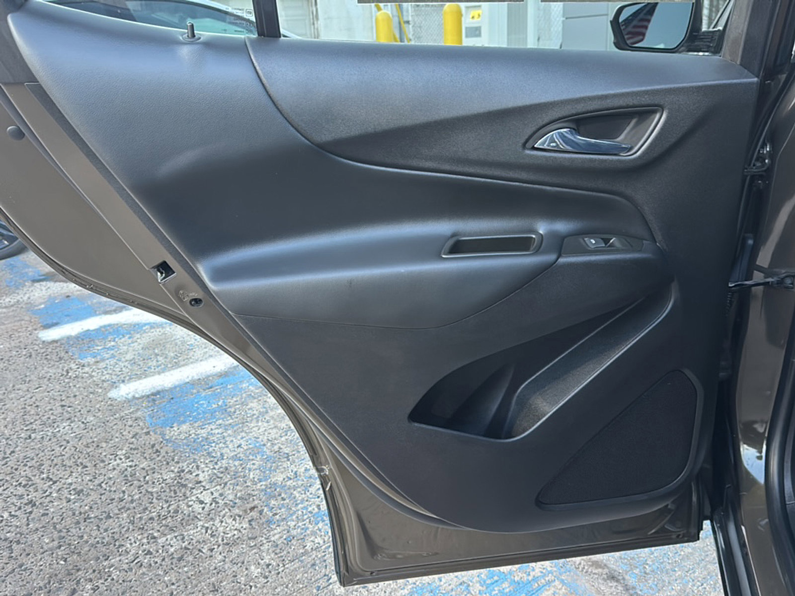 Used 2023 Chevrolet Equinox LT image 19