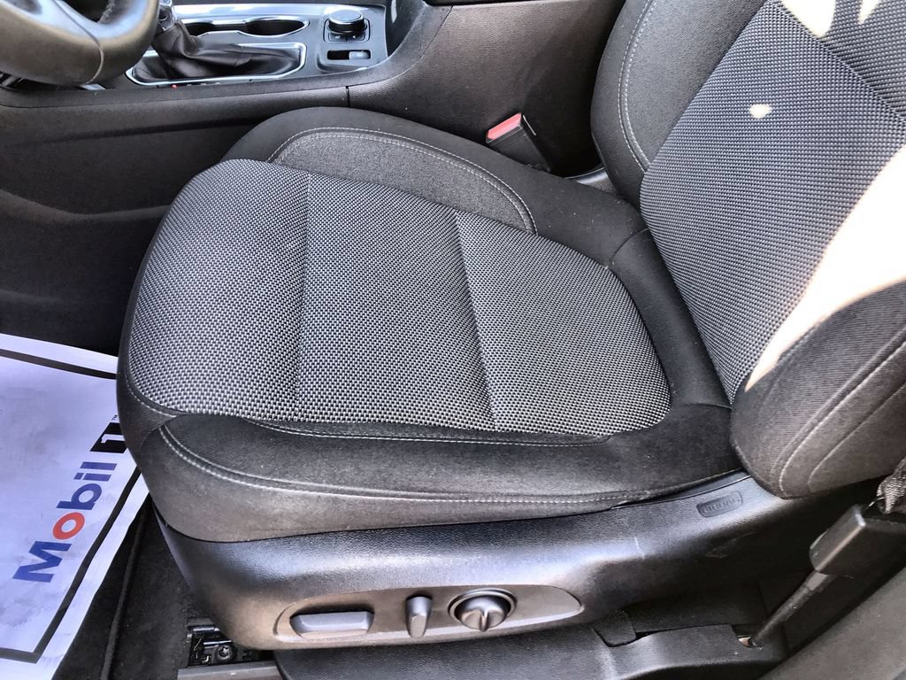 Used 2023 Chevrolet Traverse LT AWD/4WD image 12