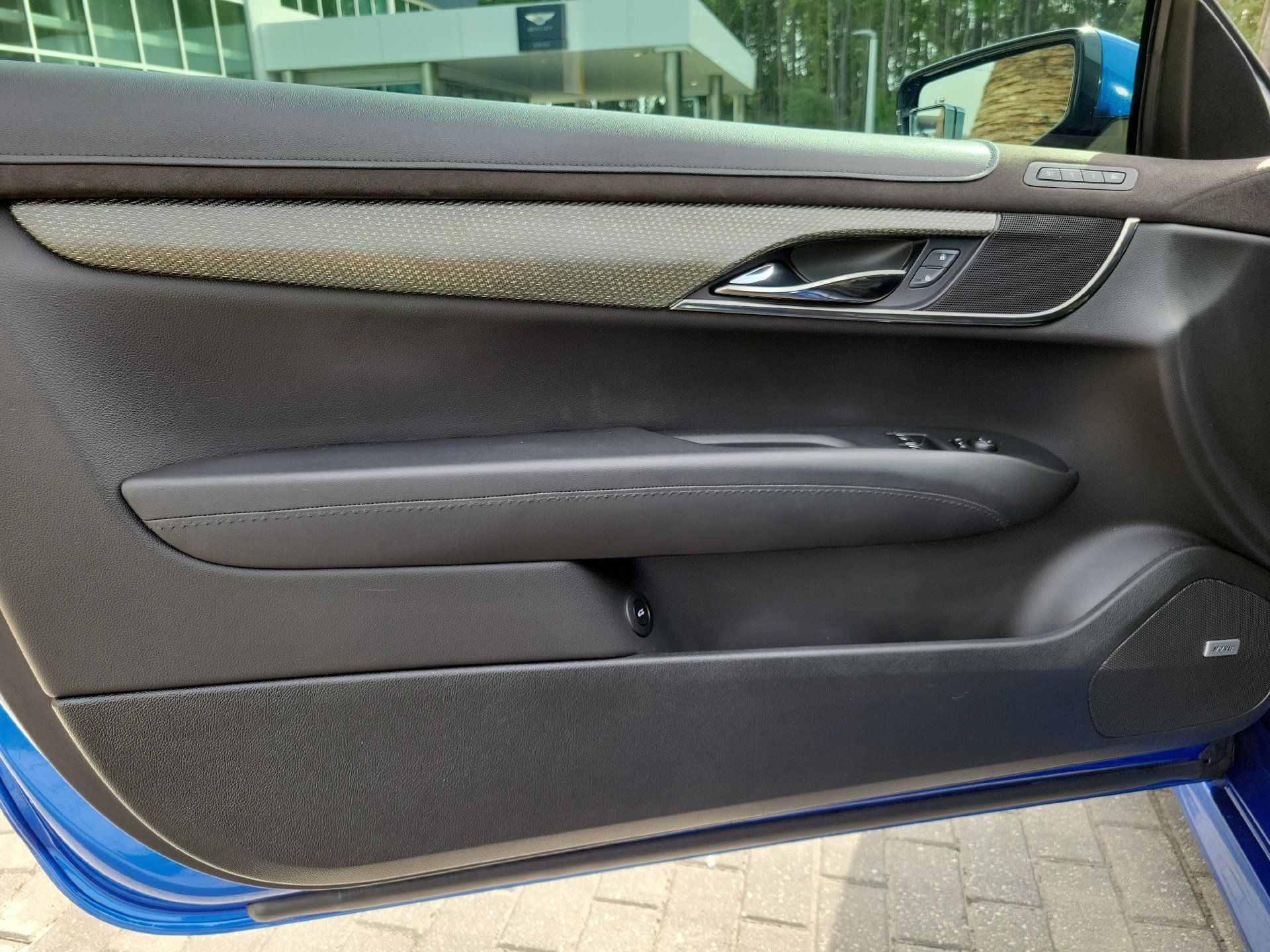Used 2016 Cadillac ATS V w/ Luxury Package RWD image 19