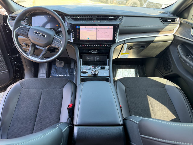 New 2026 Jeep Grand Cherokee Altitude AWD/4WD image 26