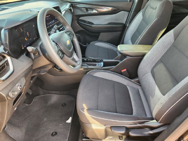 Used 2026 Chevrolet TrailBlazer LS FWD image 13
