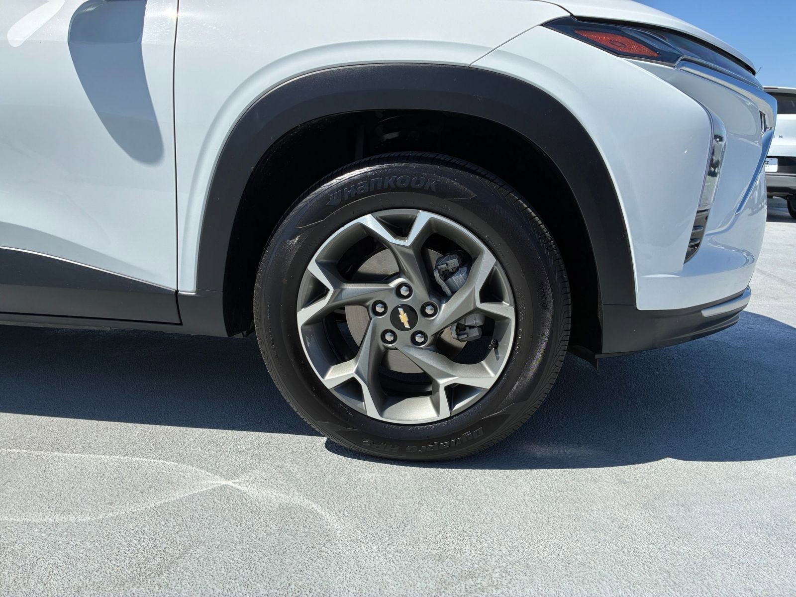 Used 2025 Chevrolet Trax LT w/ LT Convenience Package FWD image 29