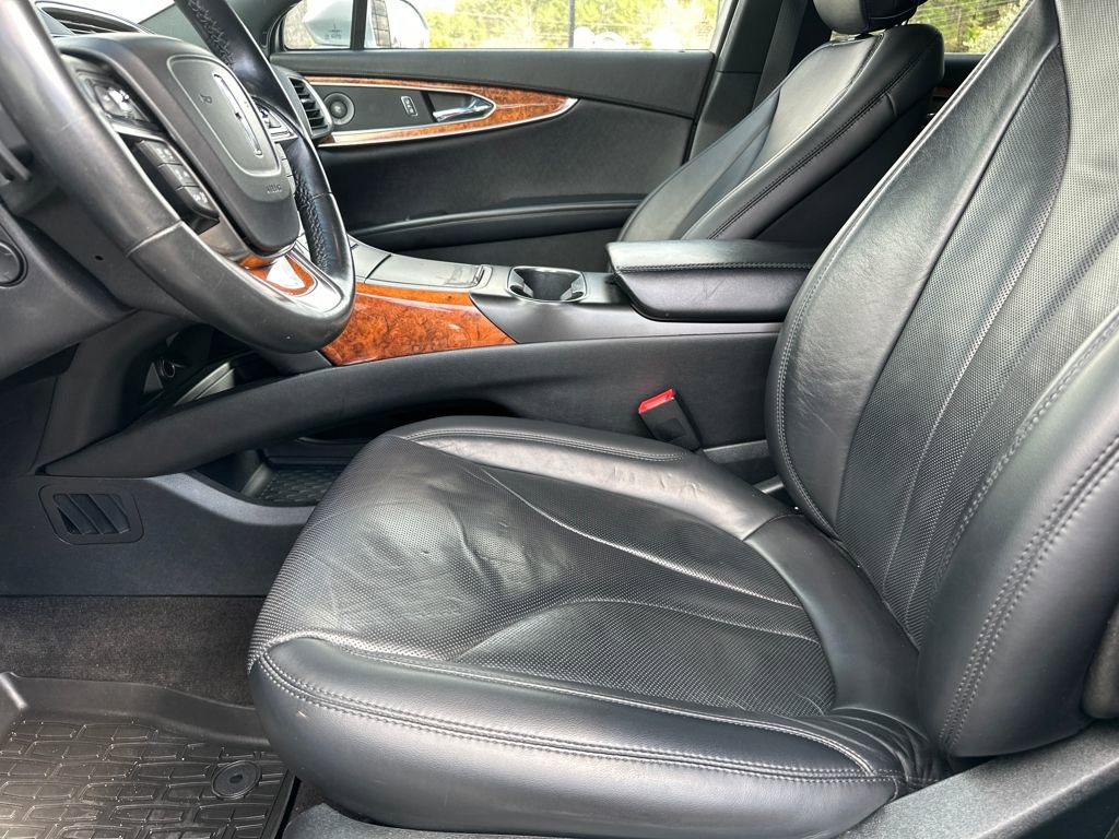 Used 2020 Lincoln Nautilus Reserve w/ Equipment Group 201A image 18