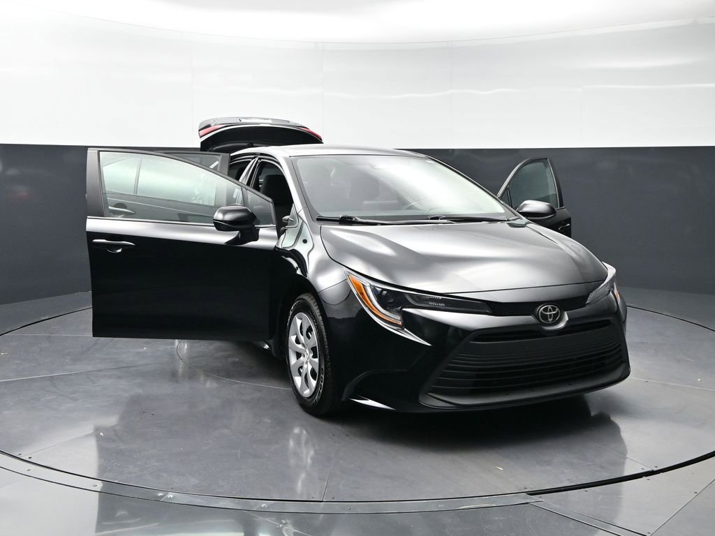 Used 2024 Toyota Corolla LE image 36