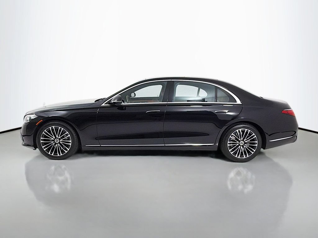 Used 2023 Mercedes-Benz S 580 4MATIC Sedan image 4