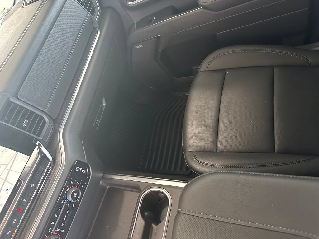 Used 2025 Chevrolet Silverado 2500 LTZ w/ LTZ Convenience Package AWD/4WD image 26