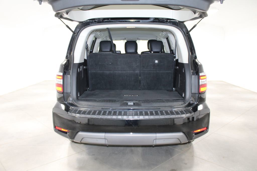 Used 2024 Nissan Armada SV image 16