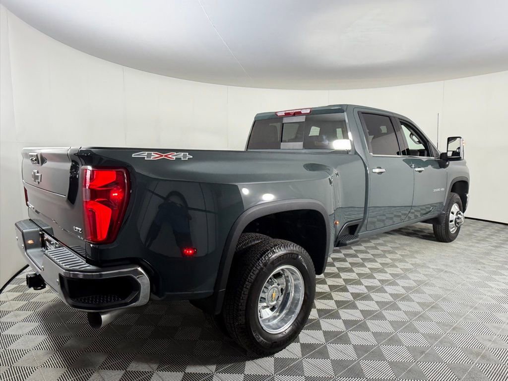 Used 2026 Chevrolet Silverado 3500 LTZ w/ LTZ Plus Package image 5