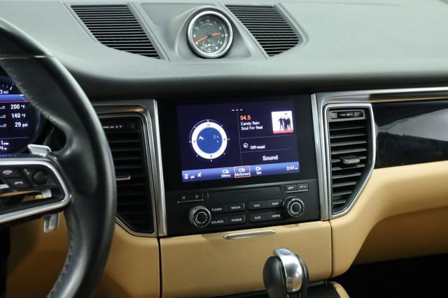 Used 2018 Porsche Macan image 16