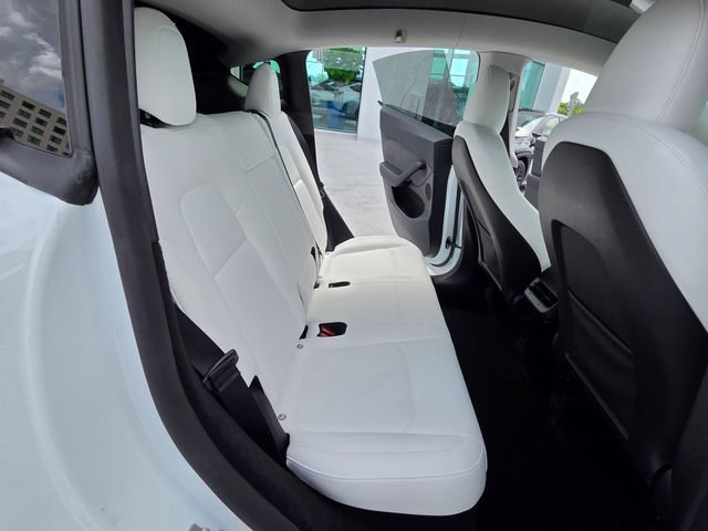 Used 2024 Tesla Model Y Performance AWD/4WD image 24