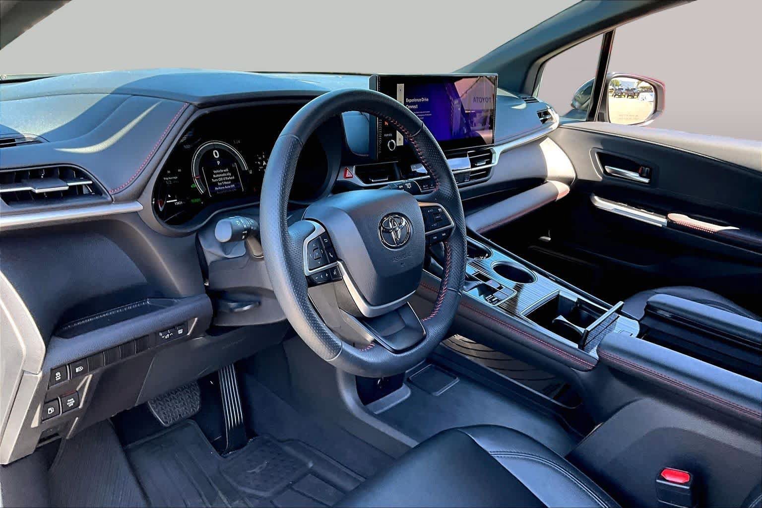 Certified 2025 Toyota Sienna XSE AWD/4WD image 17